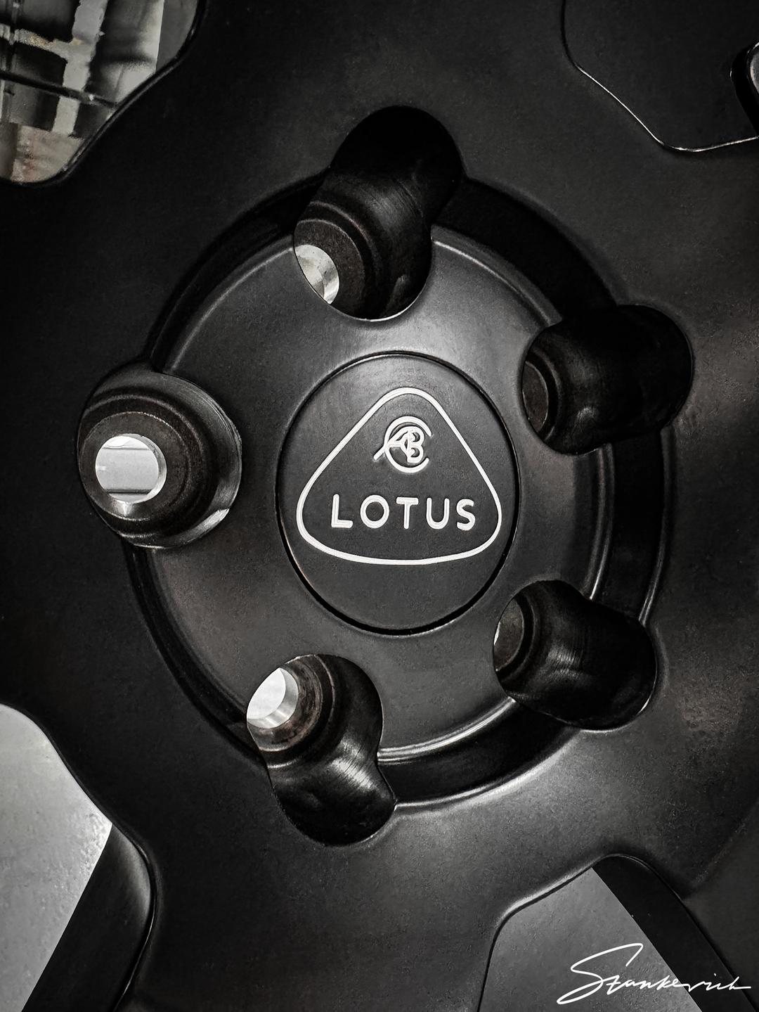 Lotus Eletre R+